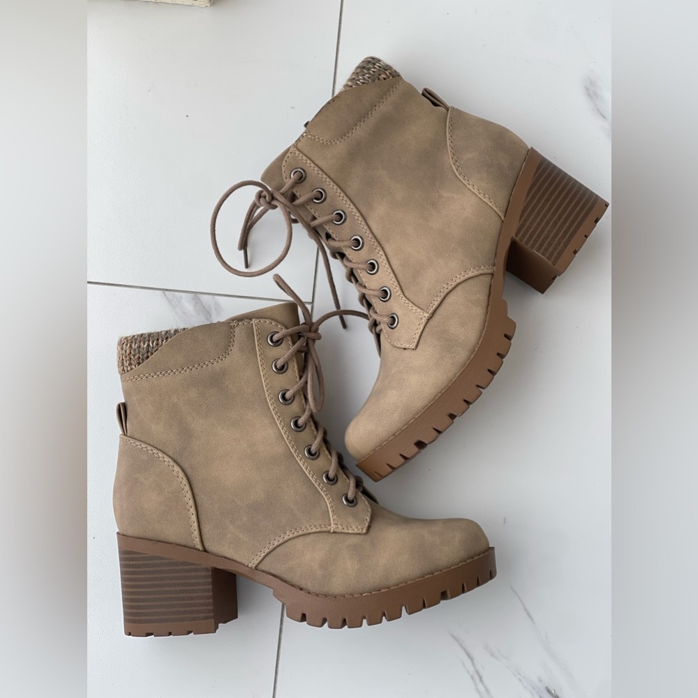 Lace up bootie